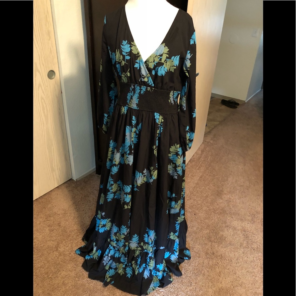 Black Eshakti flowery dress.  XL- 18